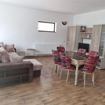 דבה Casa De Oaspeti Minerva מראה חיצוני תמונה